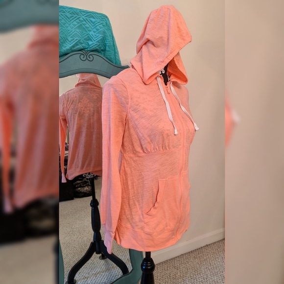 Old Navy Maternity Zip up hooded jacket - Picture 3 of 7
